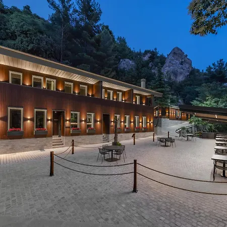 Hill Aparthotel 4*