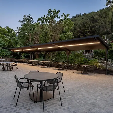 Hill Aparthotel