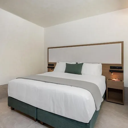 Aparthotel Hill