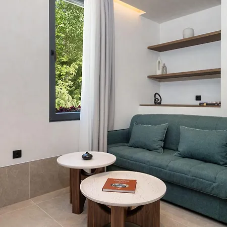 Hill Aparthotel Kato Zachlorou