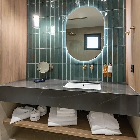 Aparthotel Hill 4*